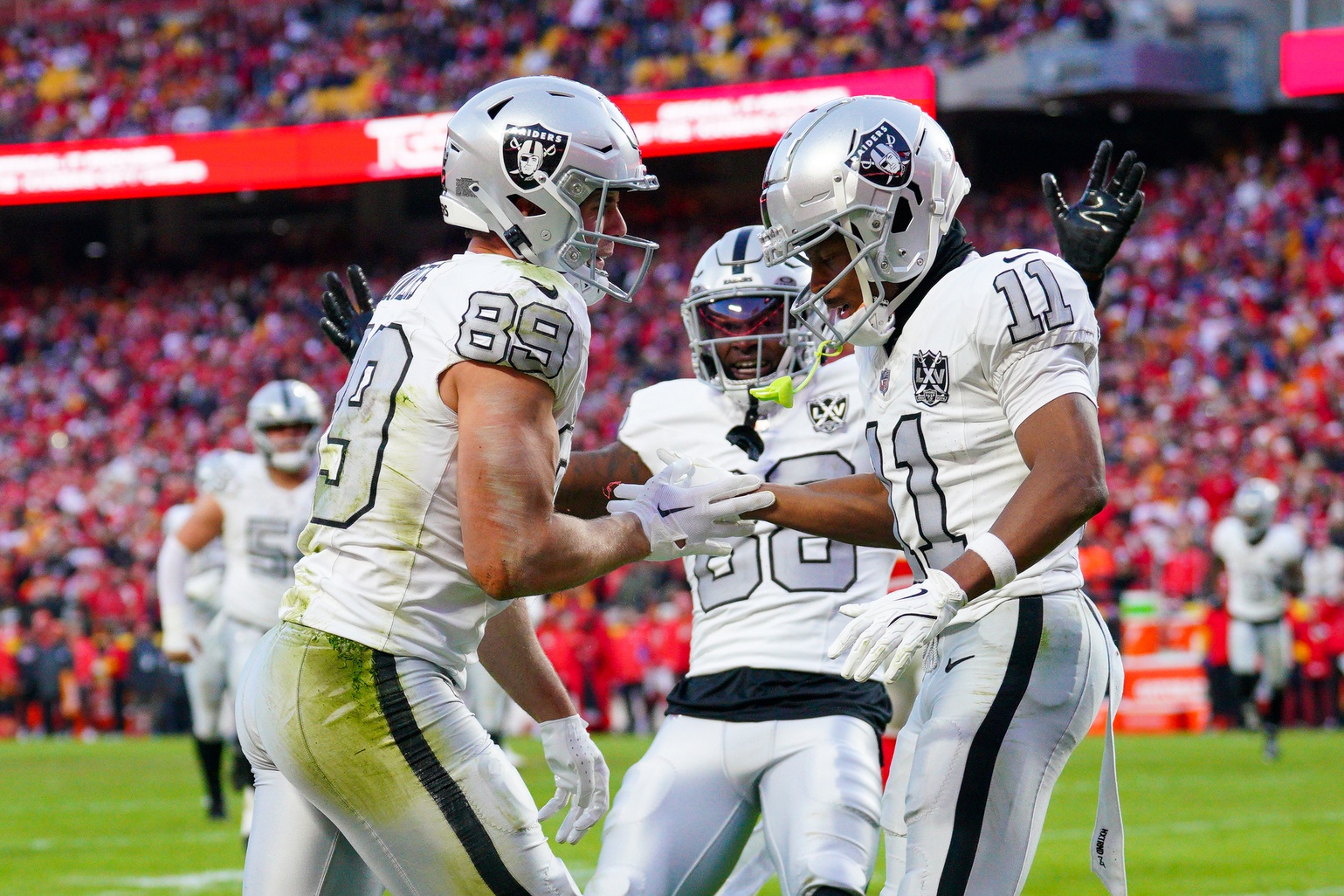 Who Is the Eagles’ Best Player? 3-Time Pro Bowl Offensive Weapon Powers Philadelphia Entering 2025 NFL Season